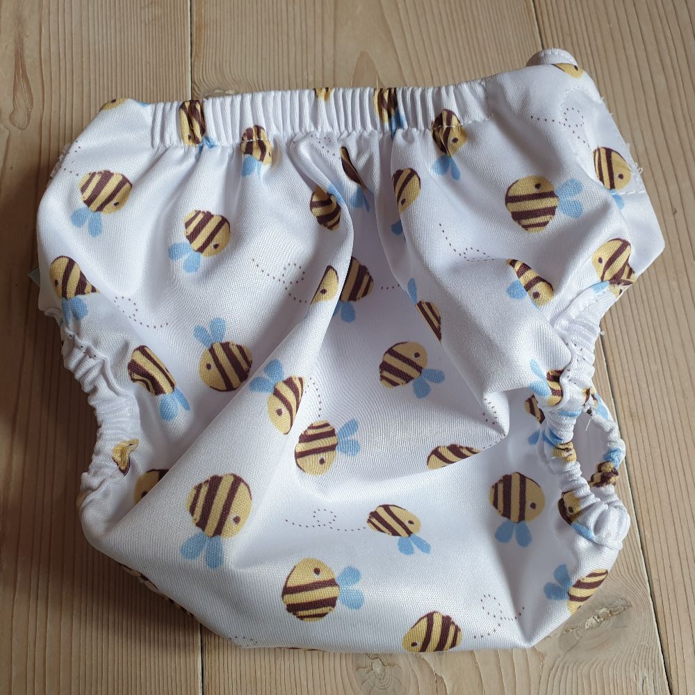 Stoffwindelpaket für Neugeborene von Vimse und Tots Bots - wie neu