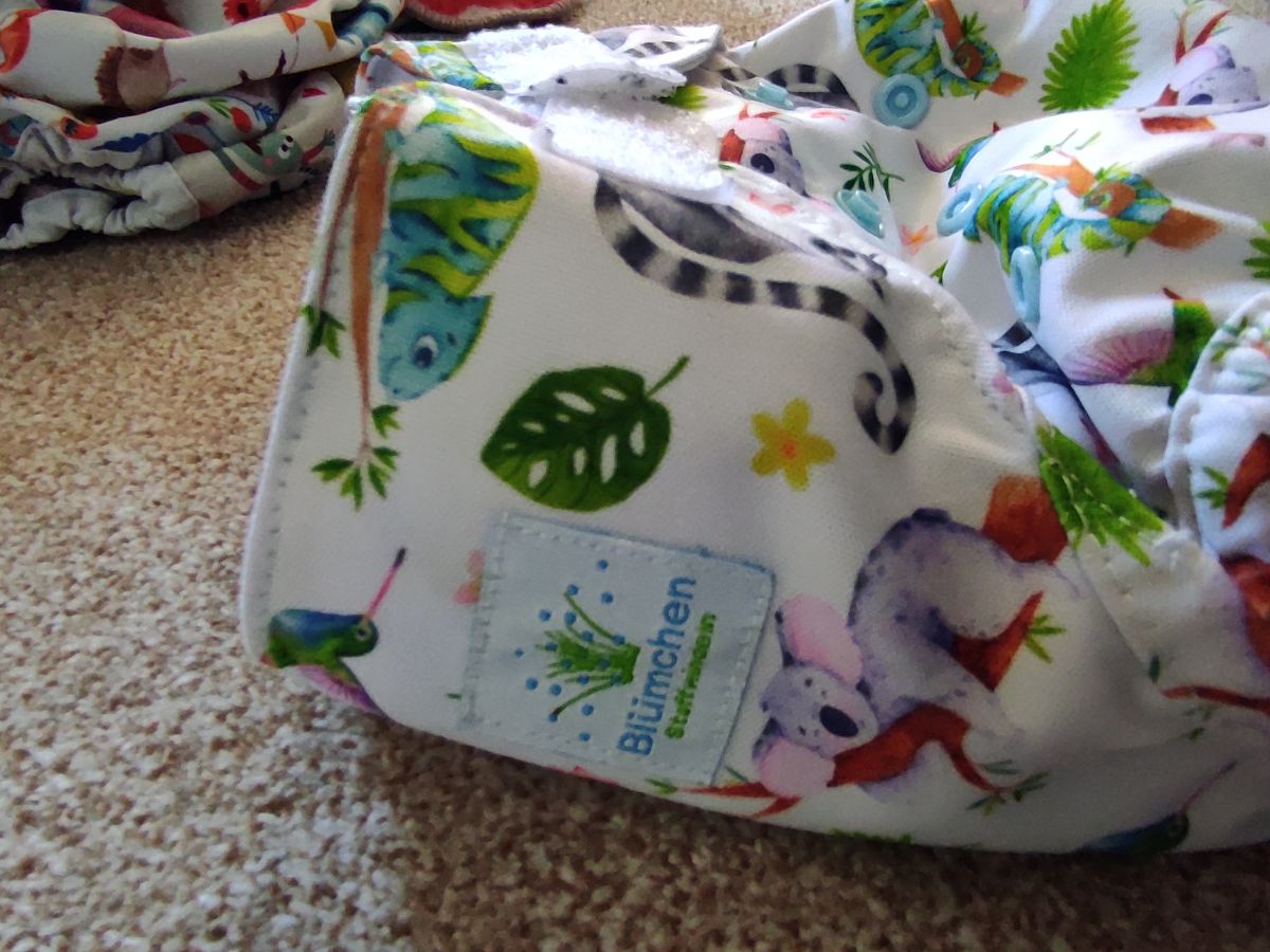 3 Blümchen Klett Überhosen Newborn Größe.