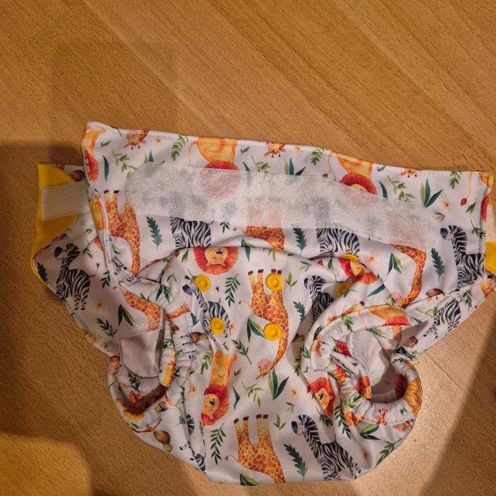 2 Blümchen Überhosen