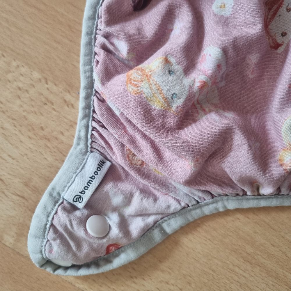 Zwei Bamboolik Höschenwindeln mit Einlagen