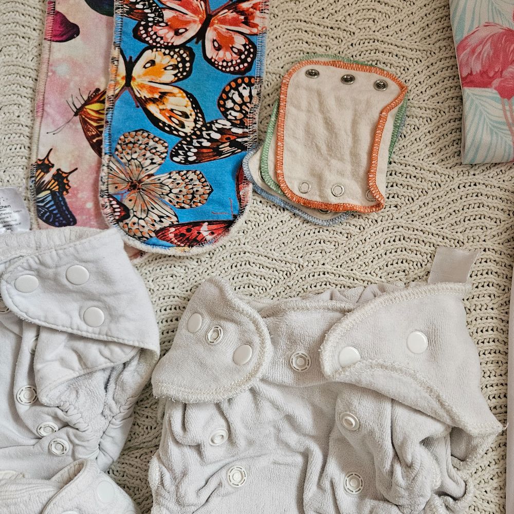 Stoffwindel Einsteigerpaket Blümchen, AvoCado, Bare and Boho u.a. Stoffwindel Einsteigerpaket Blümchen, AvoCado, Bare and Boho u.a.