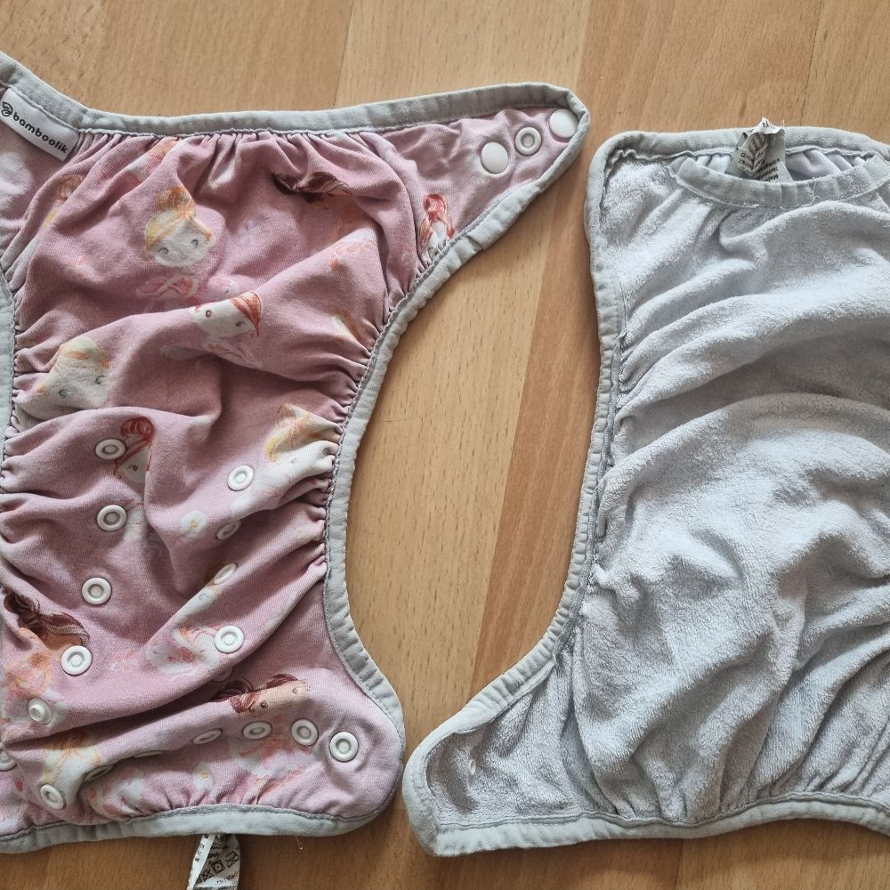 Zwei Bamboolik Höschenwindeln mit Einlagen