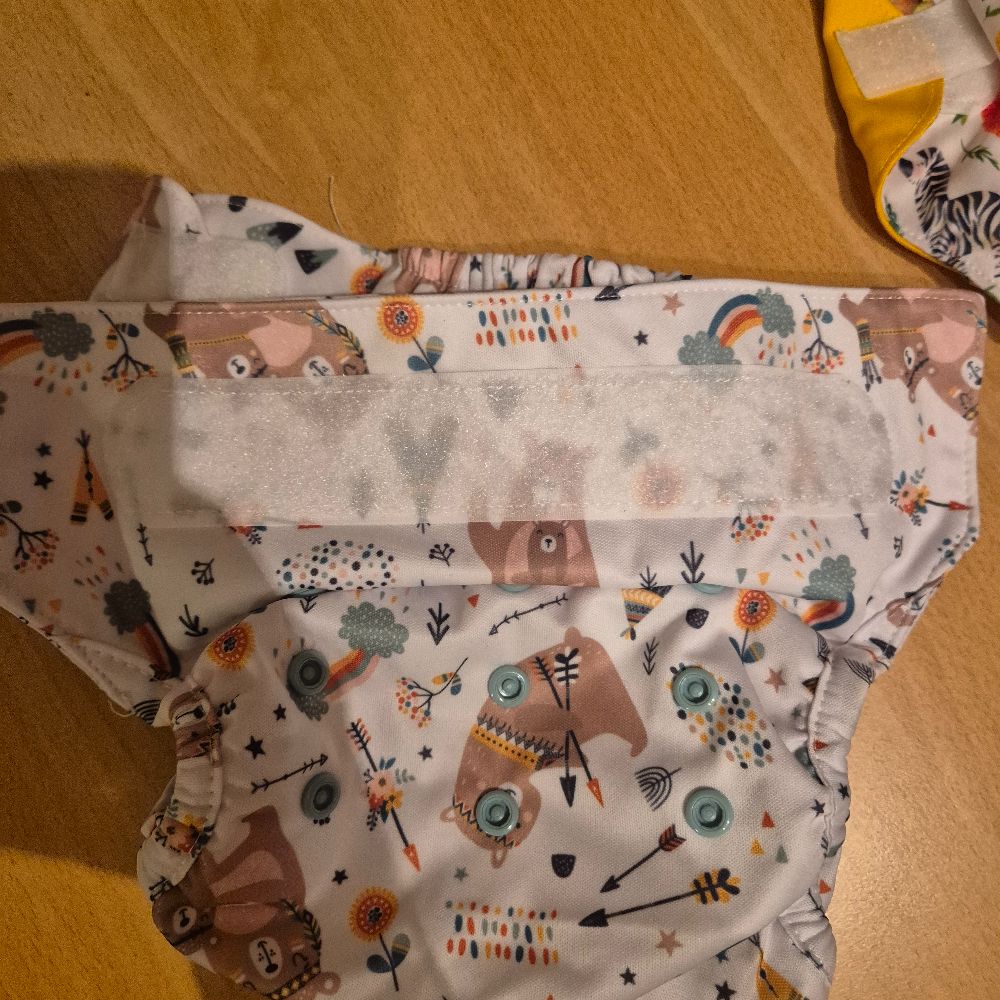 2 Blümchen Überhosen