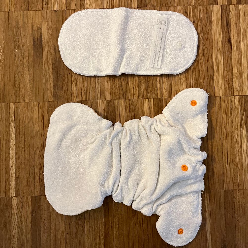 Höschenwindel Anavy für Neugeborene mit Einlage