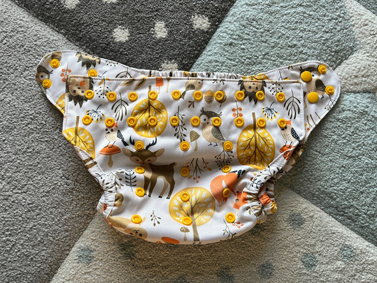 Blümchen Überhose One Size mit Druckknöpfen Blümchen Überhose One Size mit Druckknöpfen